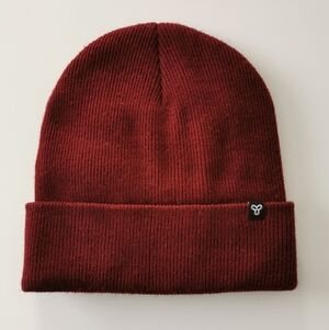 Aritzia TNA Burgundy Deep Wine Deep Red Dark Red Knit Toque Hat